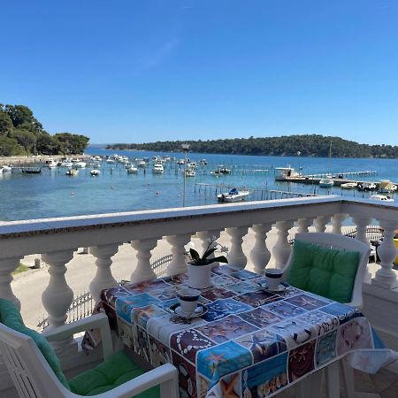Apartmani Ruzarija Rab Town Bagian luar foto